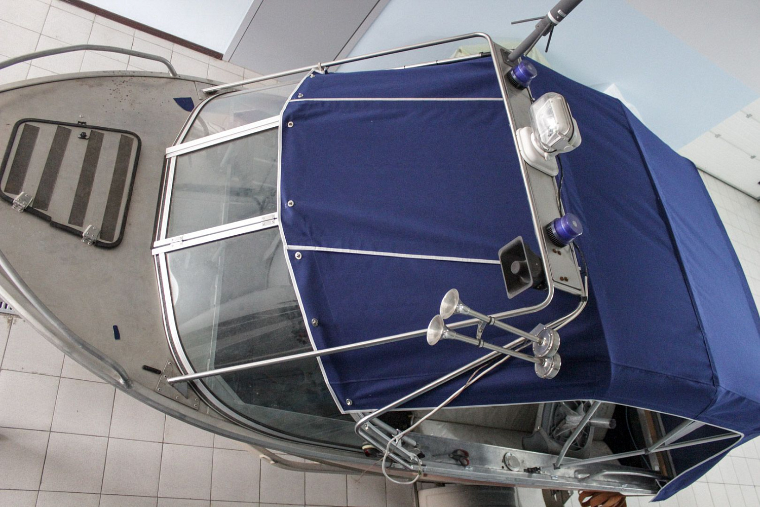 (2015) Quintrex 475 Ходовой тент